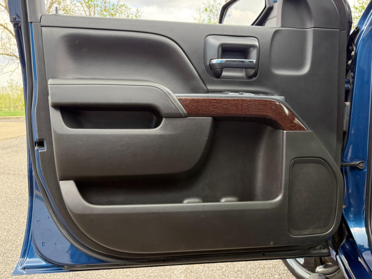 GMC Sierra 1500 4WD Double Cab 143.5" SLE 2017