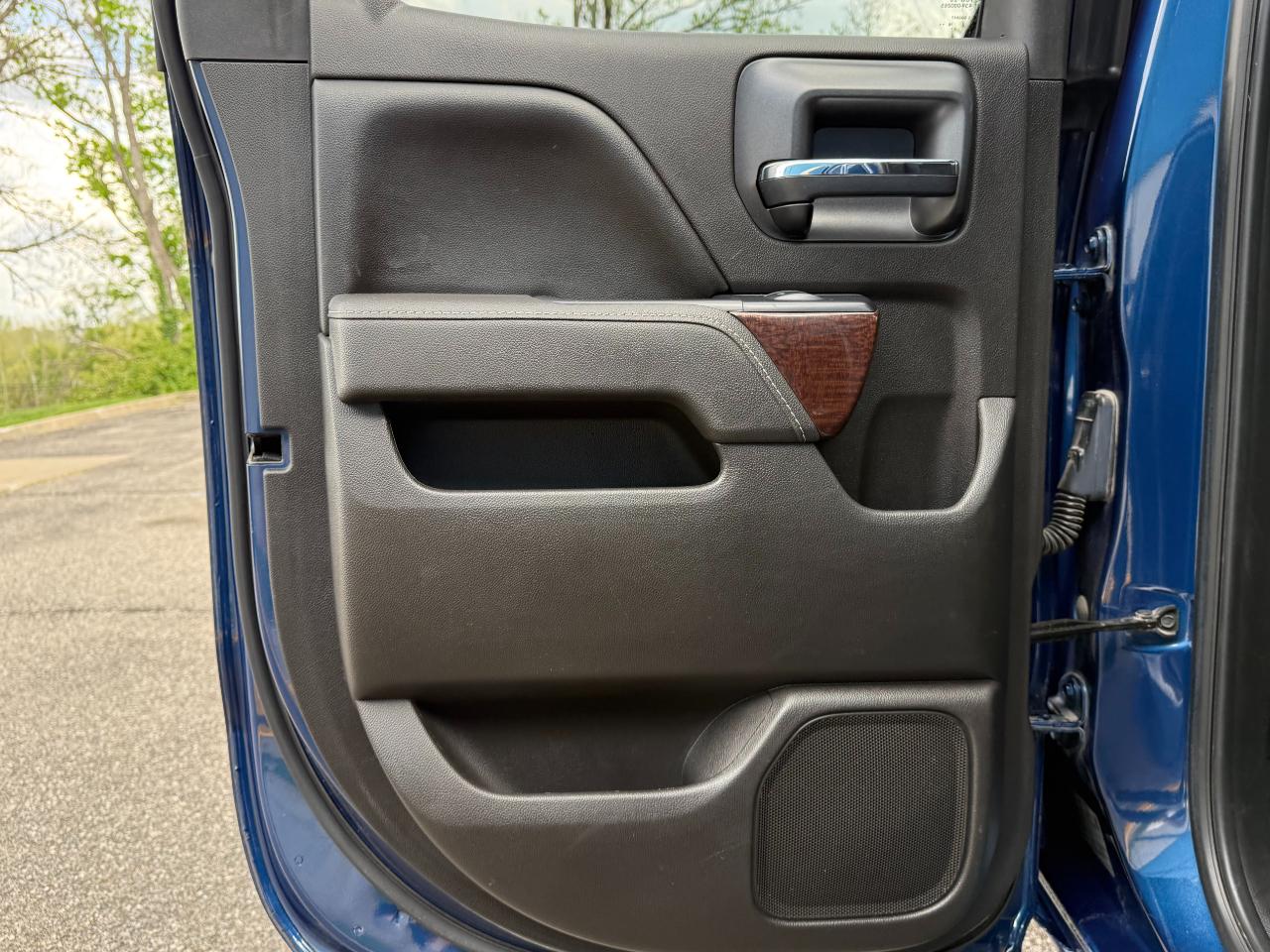 GMC Sierra 1500 4WD Double Cab 143.5" SLE 2017