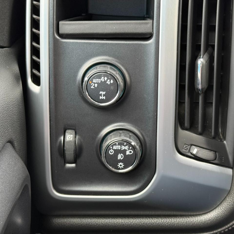 GMC Sierra 1500 4WD Double Cab 143.5" SLE 2017