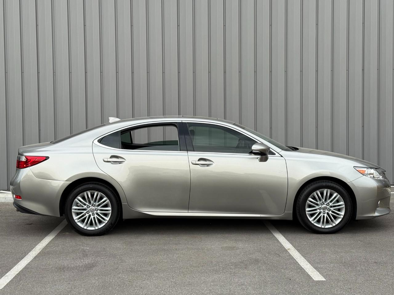 Lexus ES 350 4dr Sdn 2015