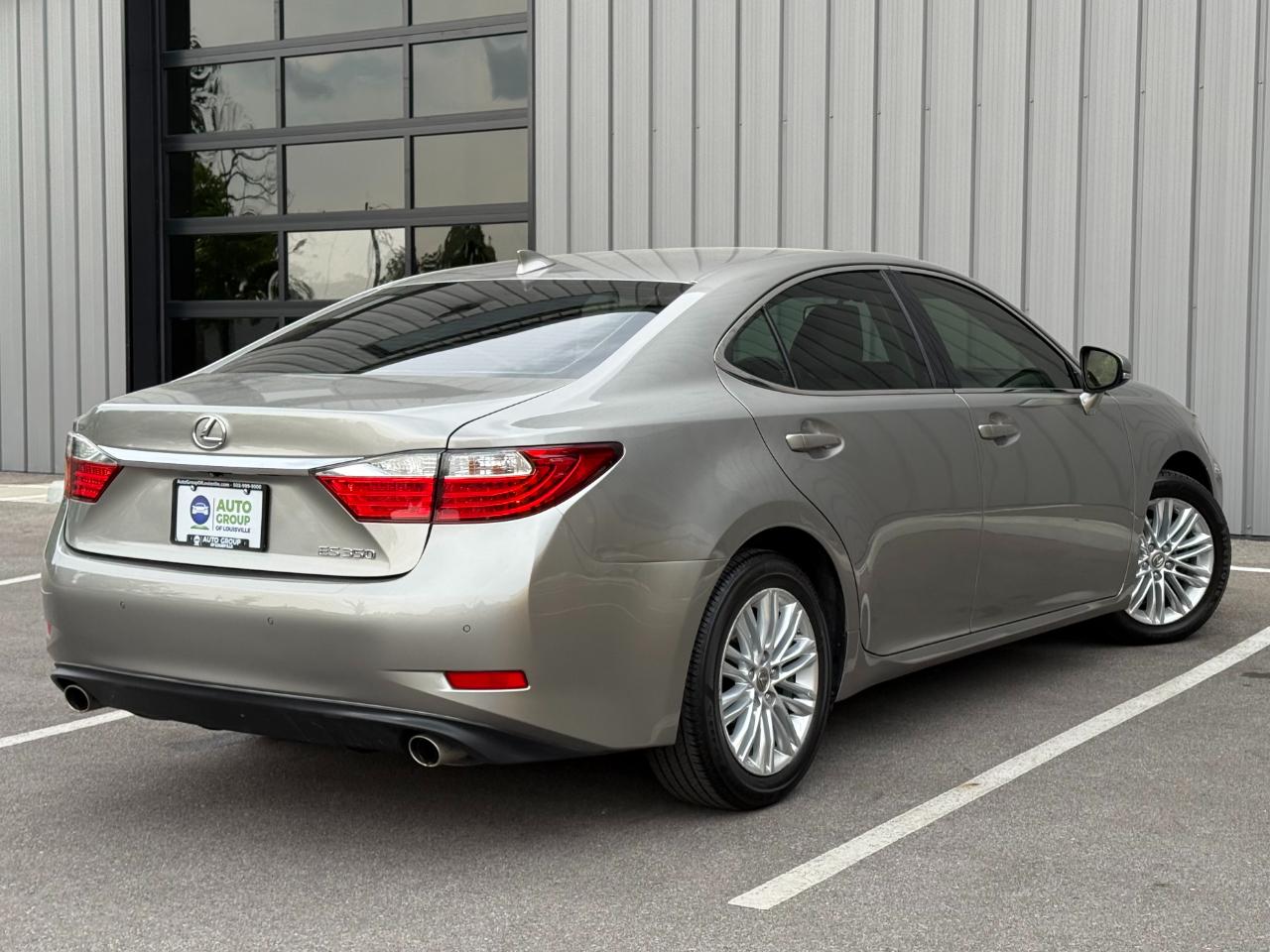 Lexus ES 350 4dr Sdn 2015
