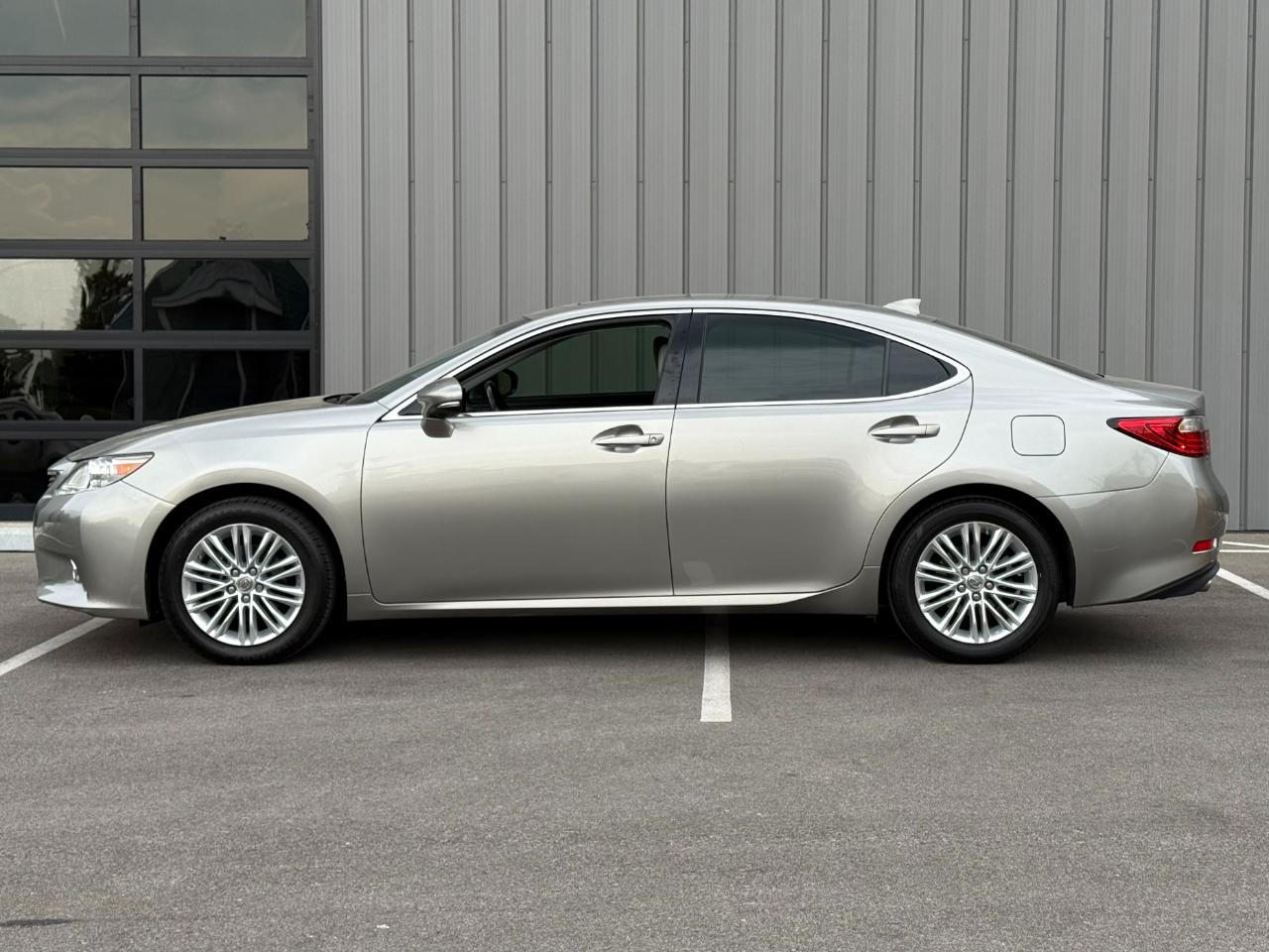 Lexus ES 350 4dr Sdn 2015
