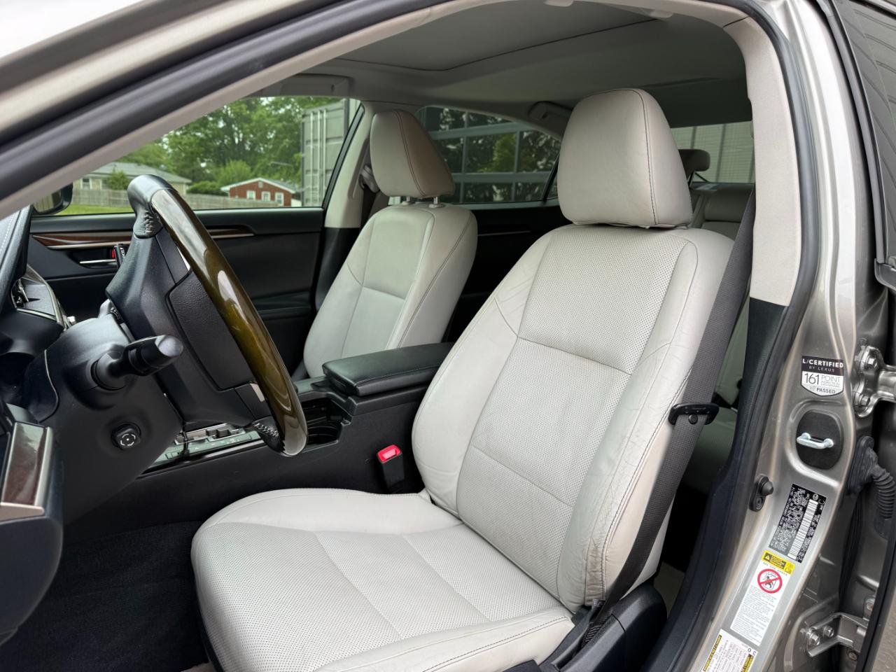 Lexus ES 350 4dr Sdn 2015