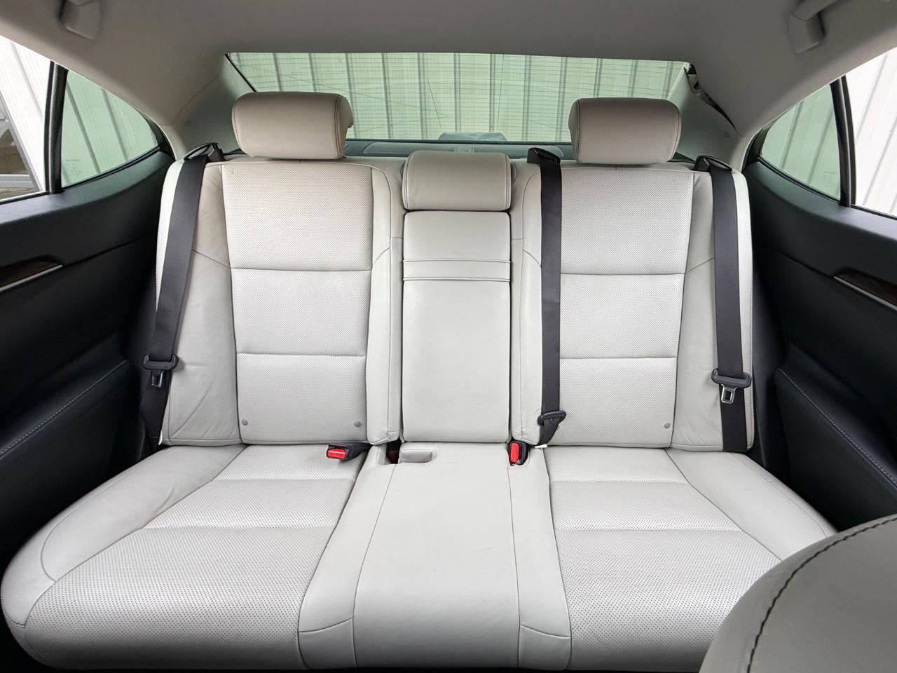 Lexus ES 350 4dr Sdn 2015