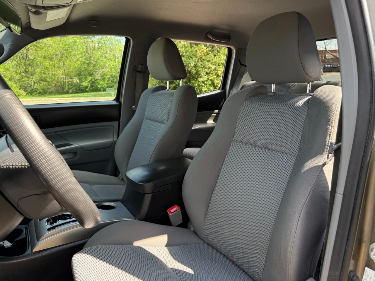 Toyota Tacoma 4WD Double Cab V6 MT (Natl) 2014