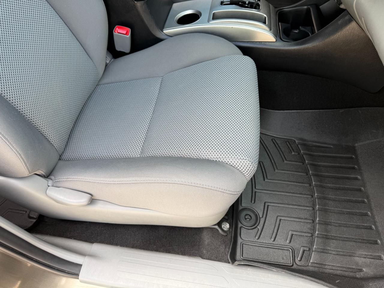 Toyota Tacoma 4WD Double Cab V6 MT (Natl) 2014