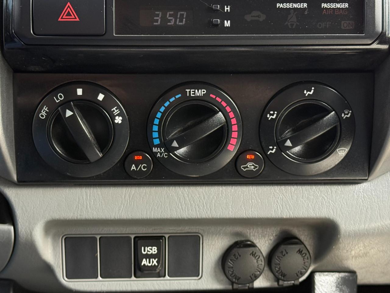 Toyota Tacoma 4WD Double Cab V6 MT (Natl) 2014