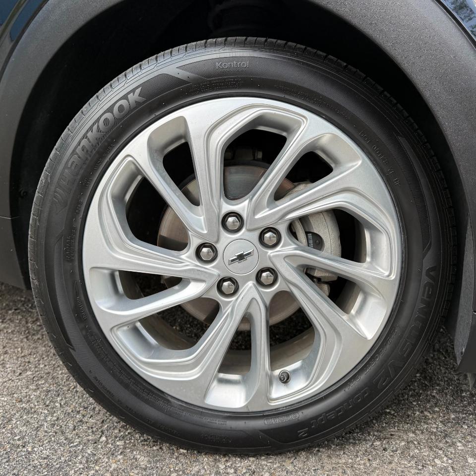 Chevrolet Bolt EUV FWD 4dr LT 2023