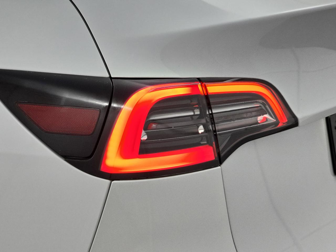 Tesla Model Y Long Range AWD 2023