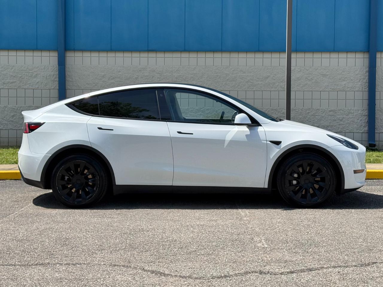 Tesla Model Y Long Range AWD 2023