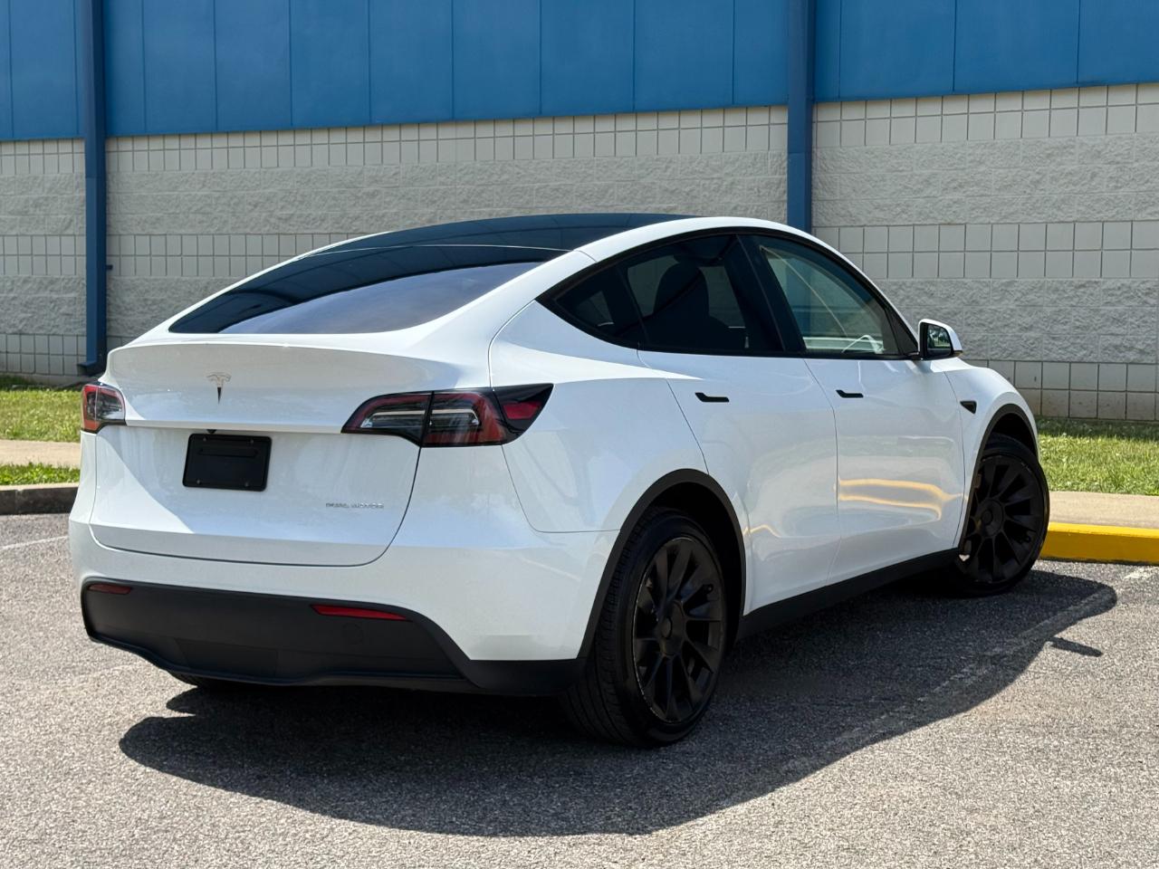 Tesla Model Y Long Range AWD 2023