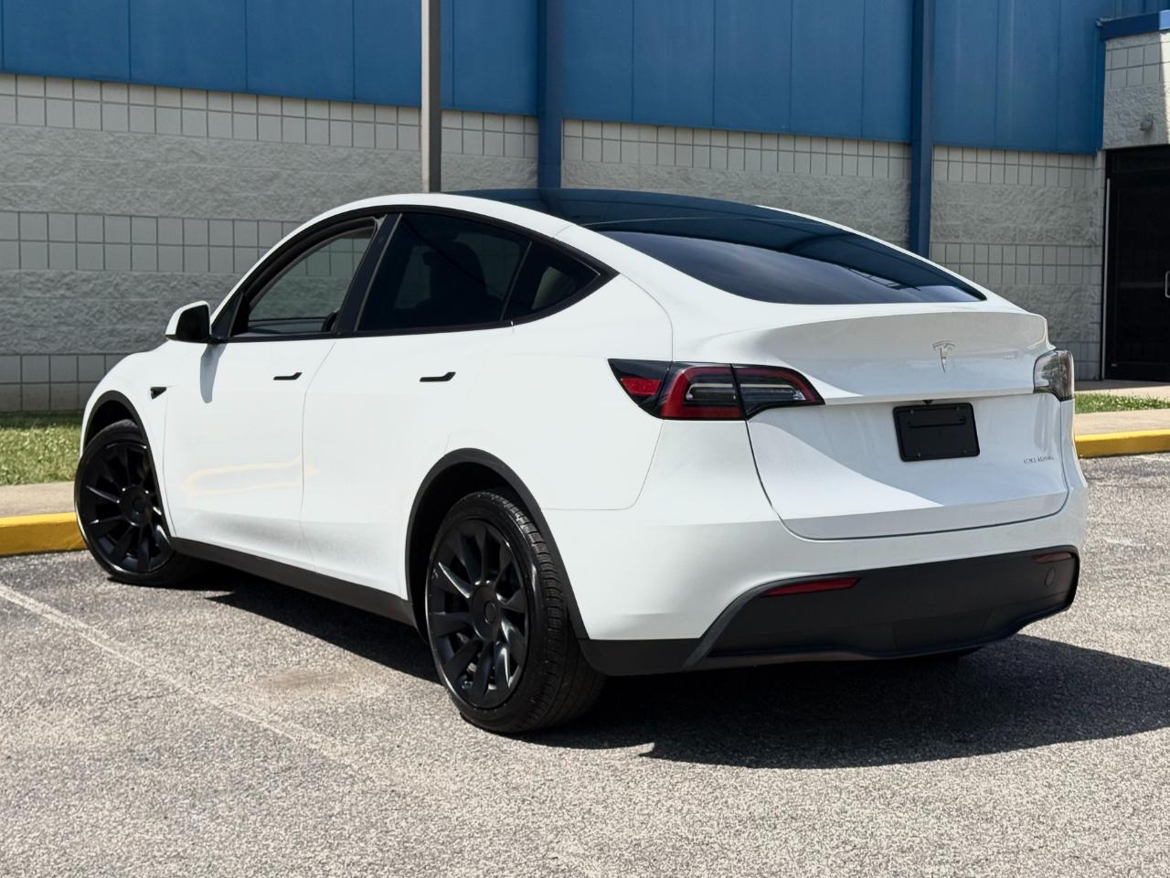 Tesla Model Y Long Range AWD 2023