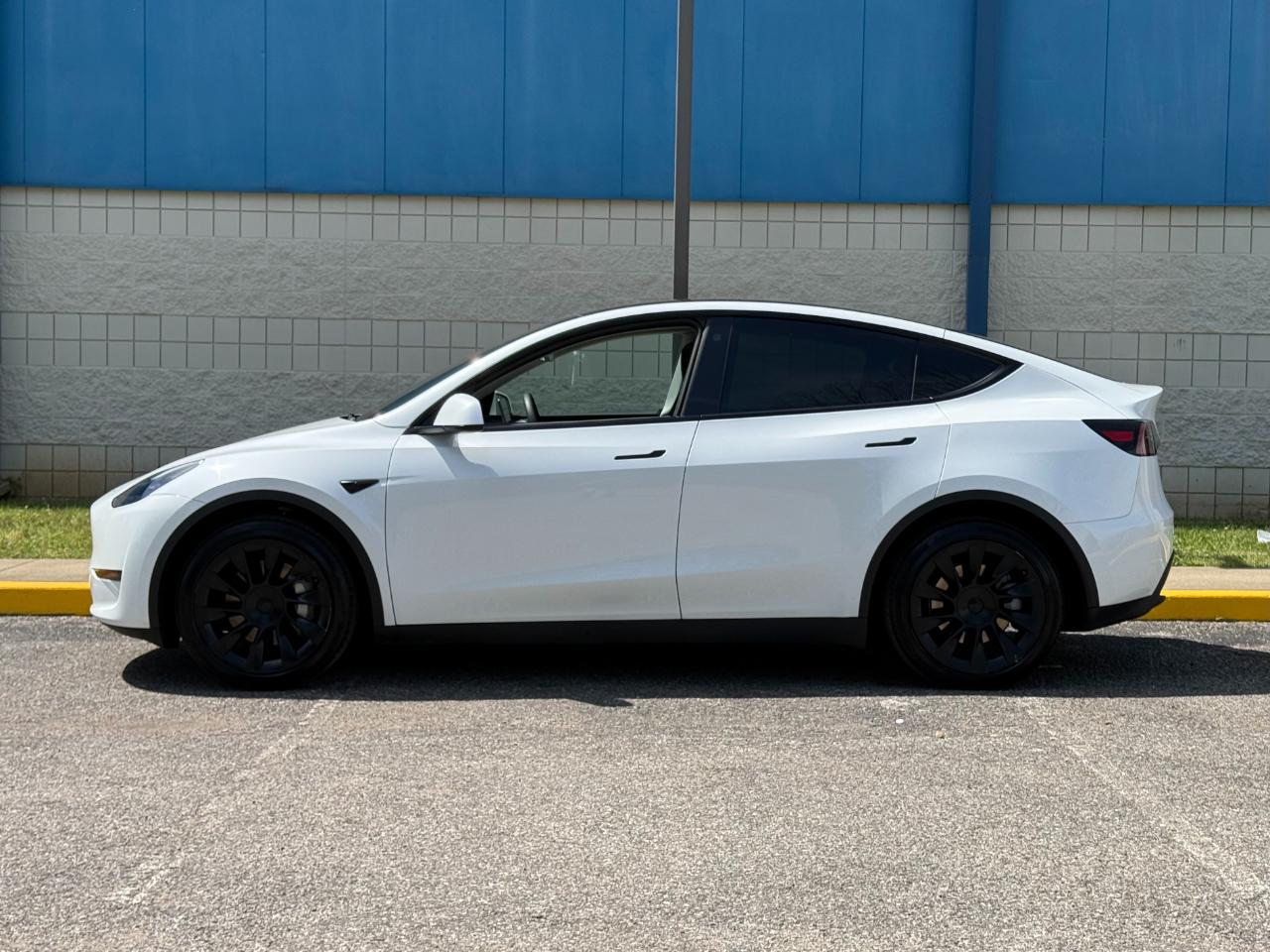 Tesla Model Y Long Range AWD 2023