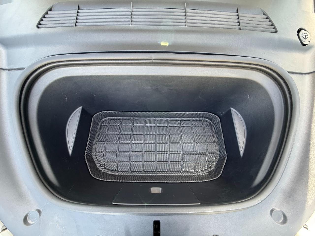 Tesla Model Y Long Range AWD 2023