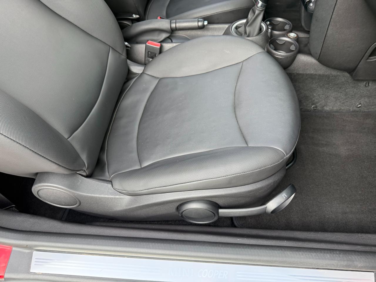 MINI Cooper Hardtop 2dr Cpe 2013