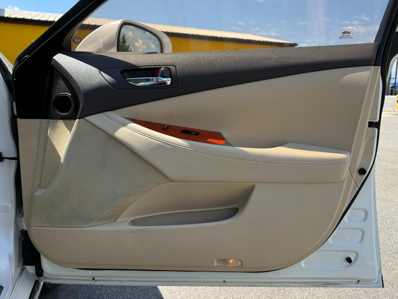 Lexus ES 350 4dr Sdn 2010