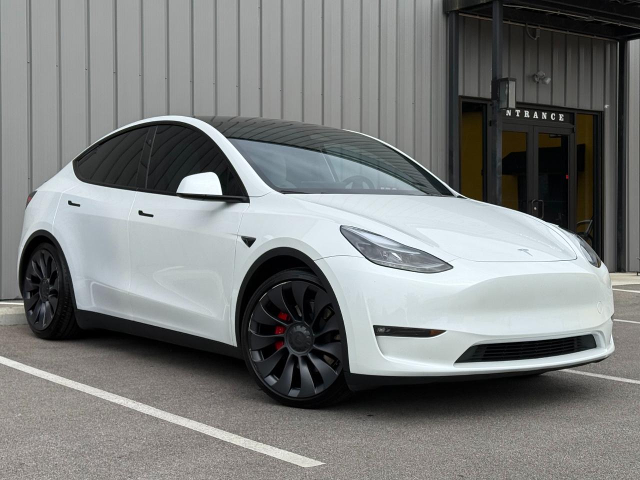 Tesla Model Y Performance AWD 2024
