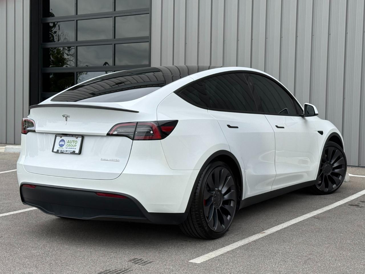 Tesla Model Y Performance AWD 2024