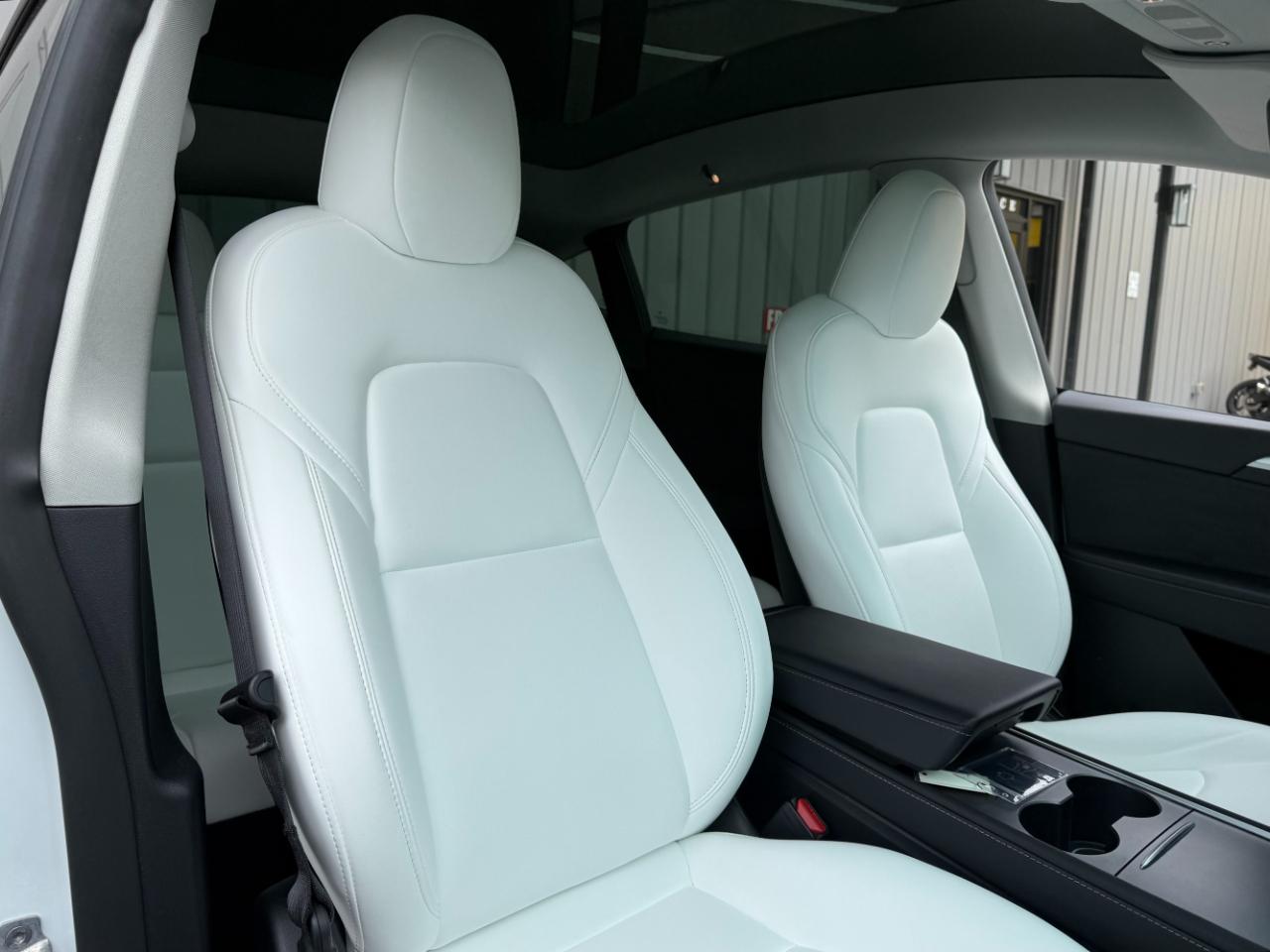 Tesla Model Y Performance AWD 2024