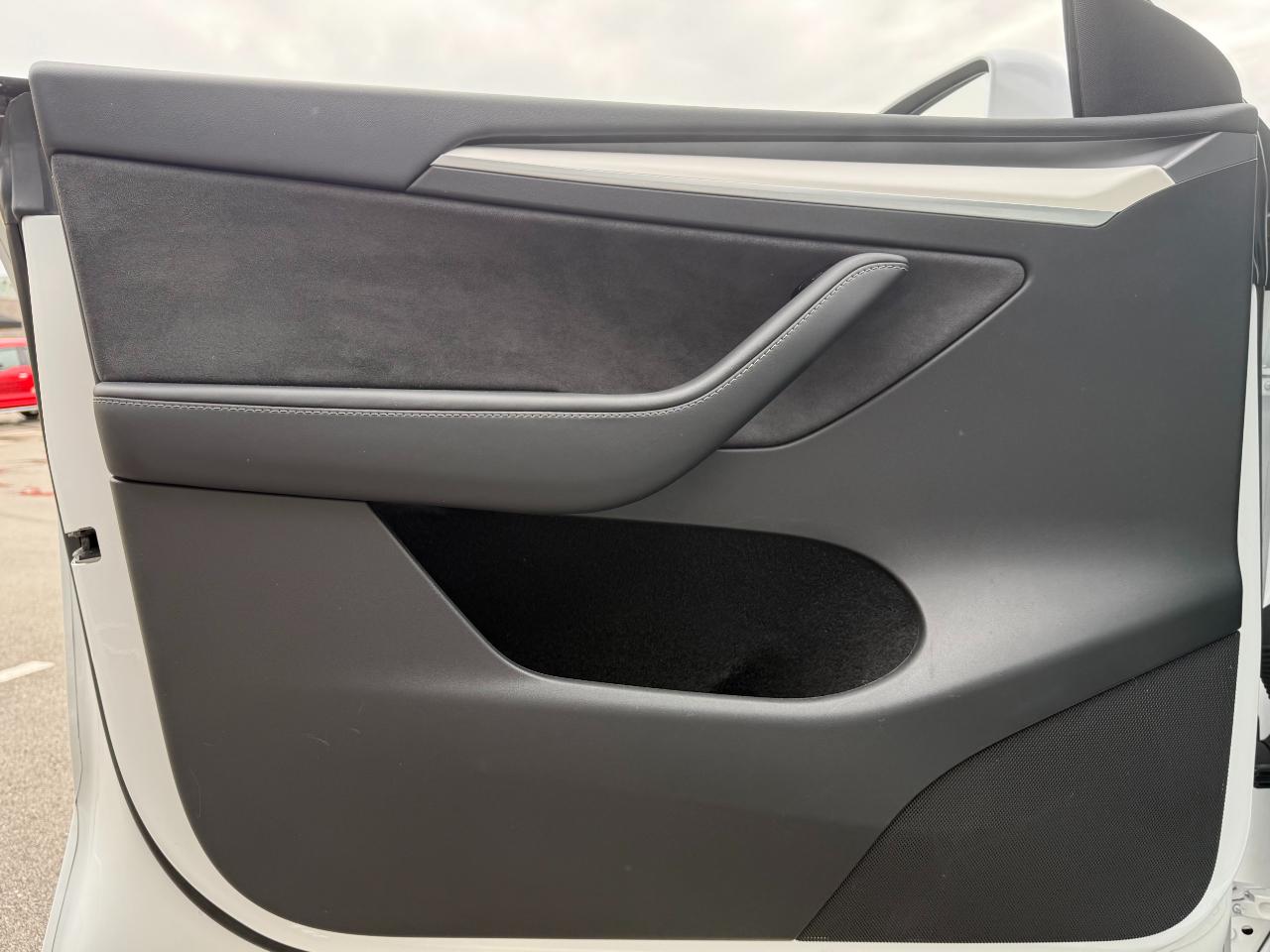 Tesla Model Y Performance AWD 2024