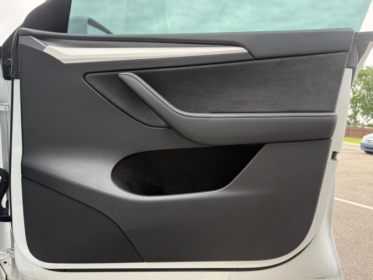 Tesla Model Y Performance AWD 2024