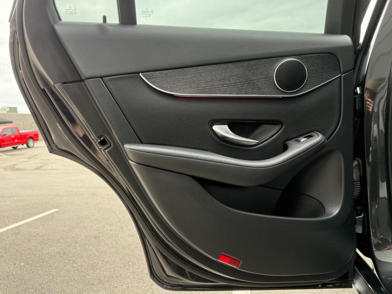 Mercedes-Benz GLC GLC 300 SUV 2022