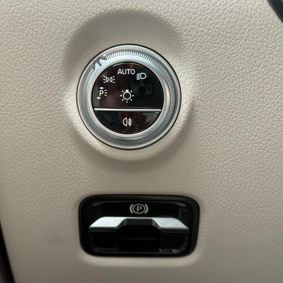 Mercedes-Benz C-Class C 300 Sedan 2025
