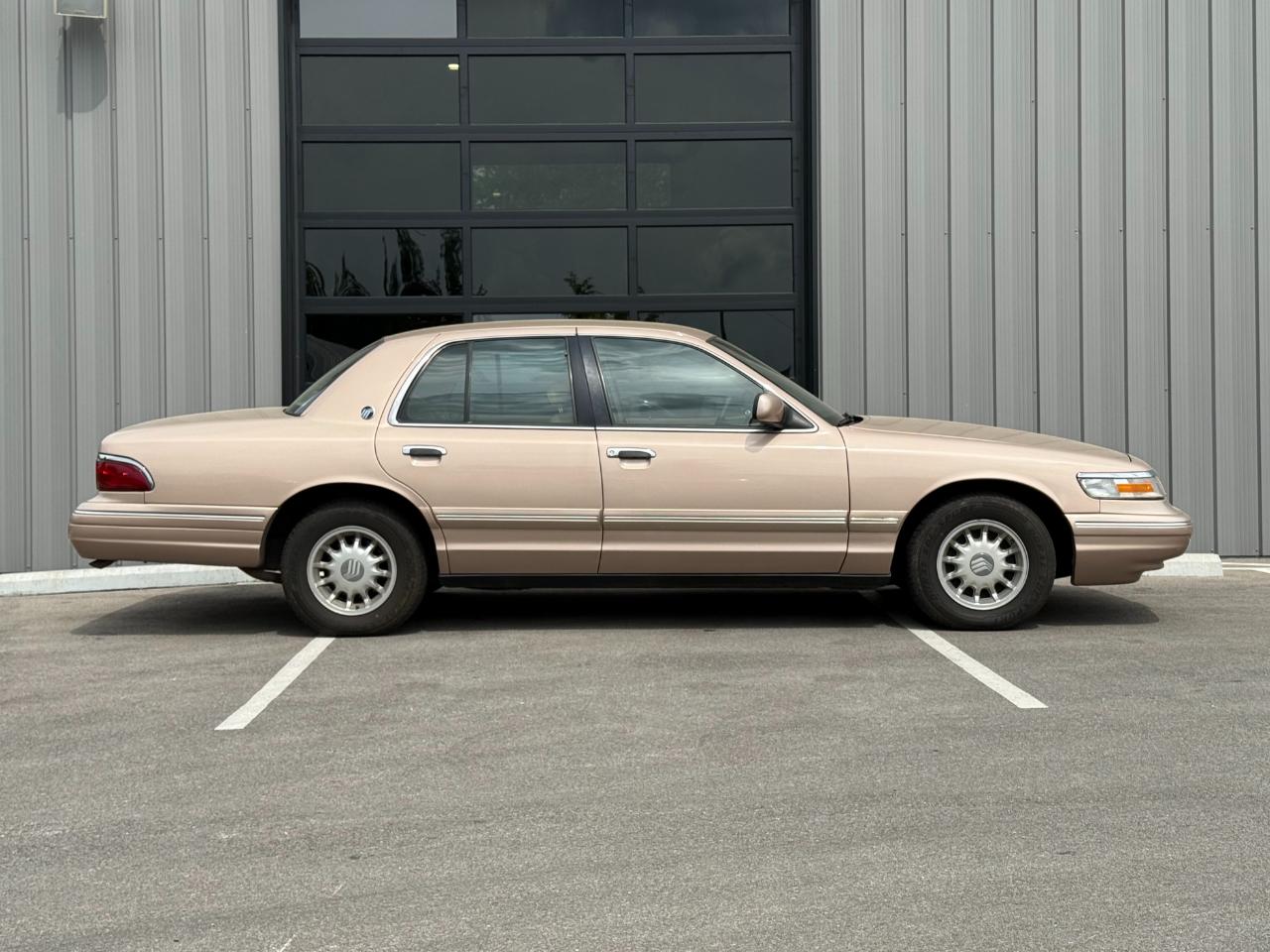 Mercury Grand Marquis 4dr Sdn LS 1996