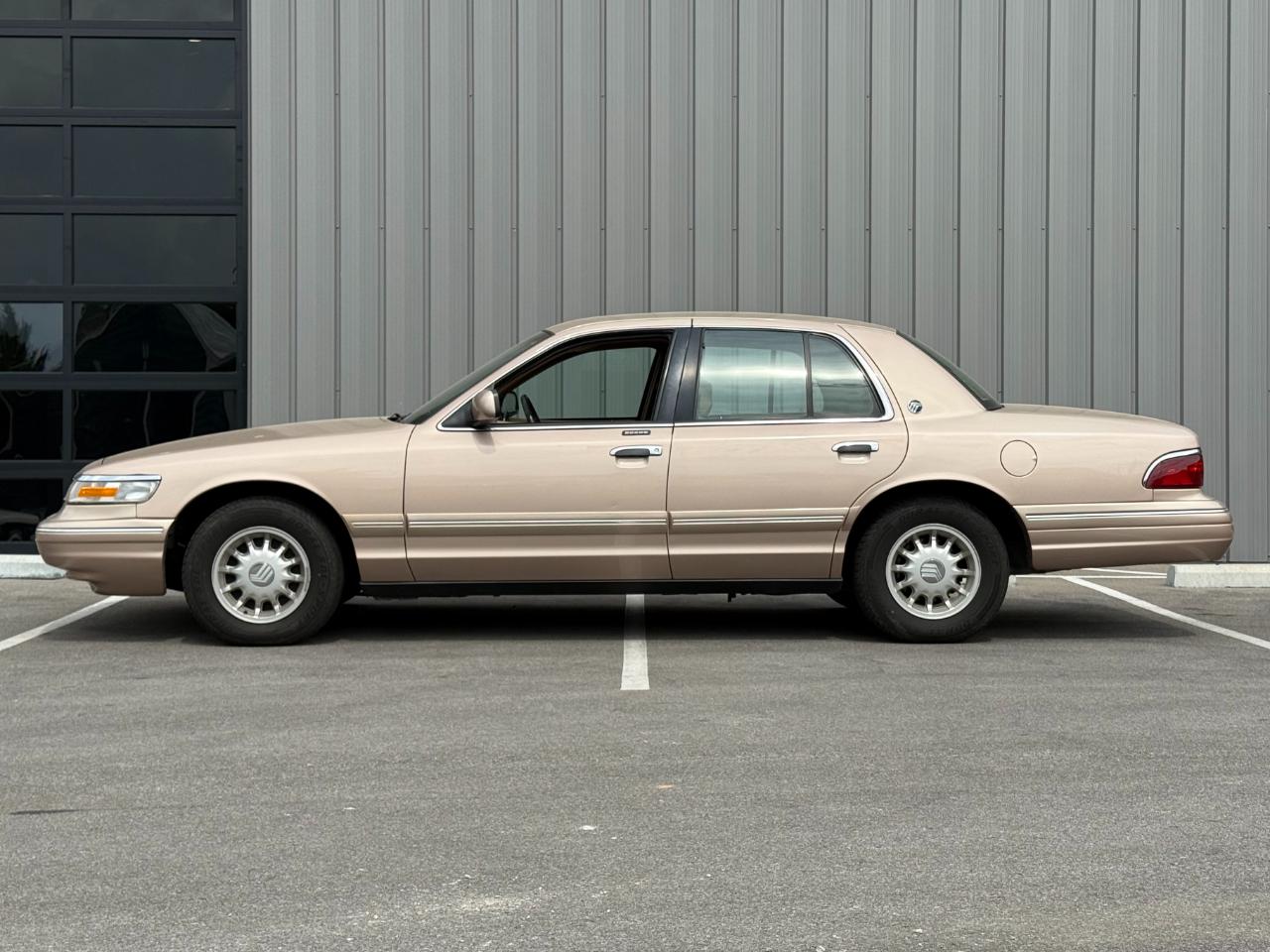 Mercury Grand Marquis 4dr Sdn LS 1996