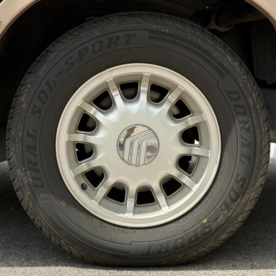 Mercury Grand Marquis 4dr Sdn LS 1996