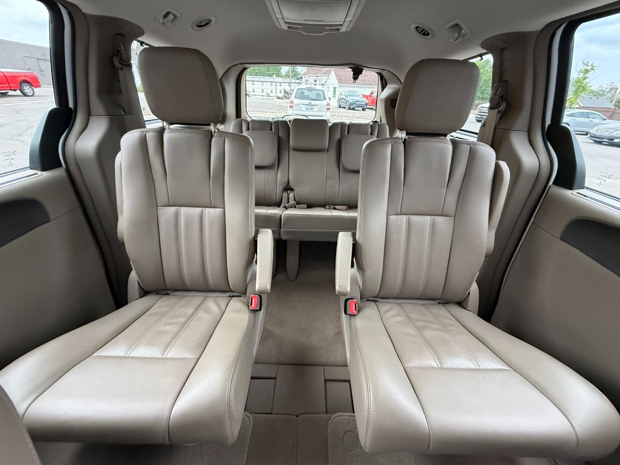 Chrysler Town & Country 4dr Wgn Touring-L 2015