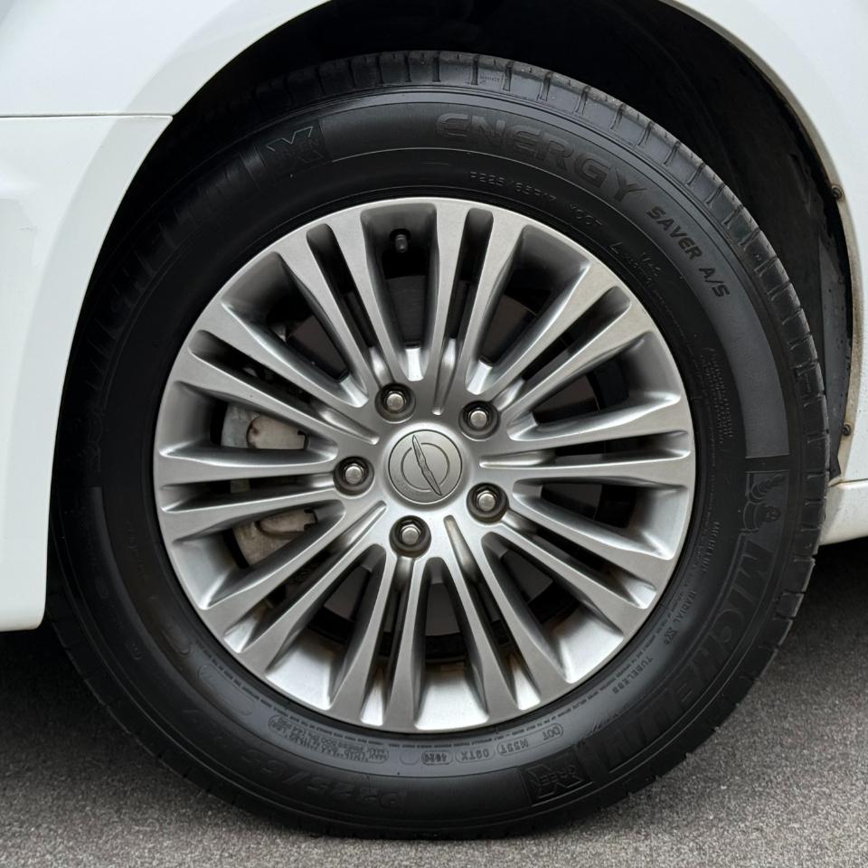 Chrysler Town & Country 4dr Wgn Touring-L 2015