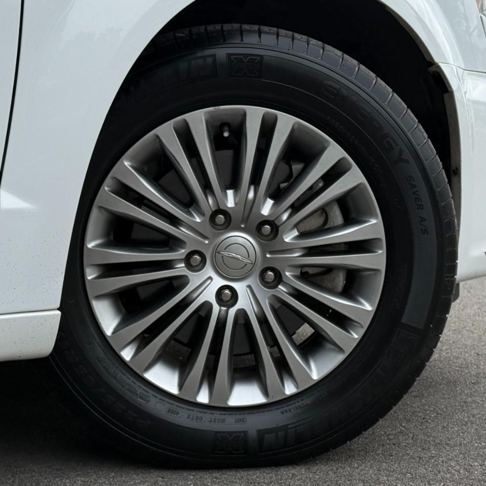 Chrysler Town & Country 4dr Wgn Touring-L 2015