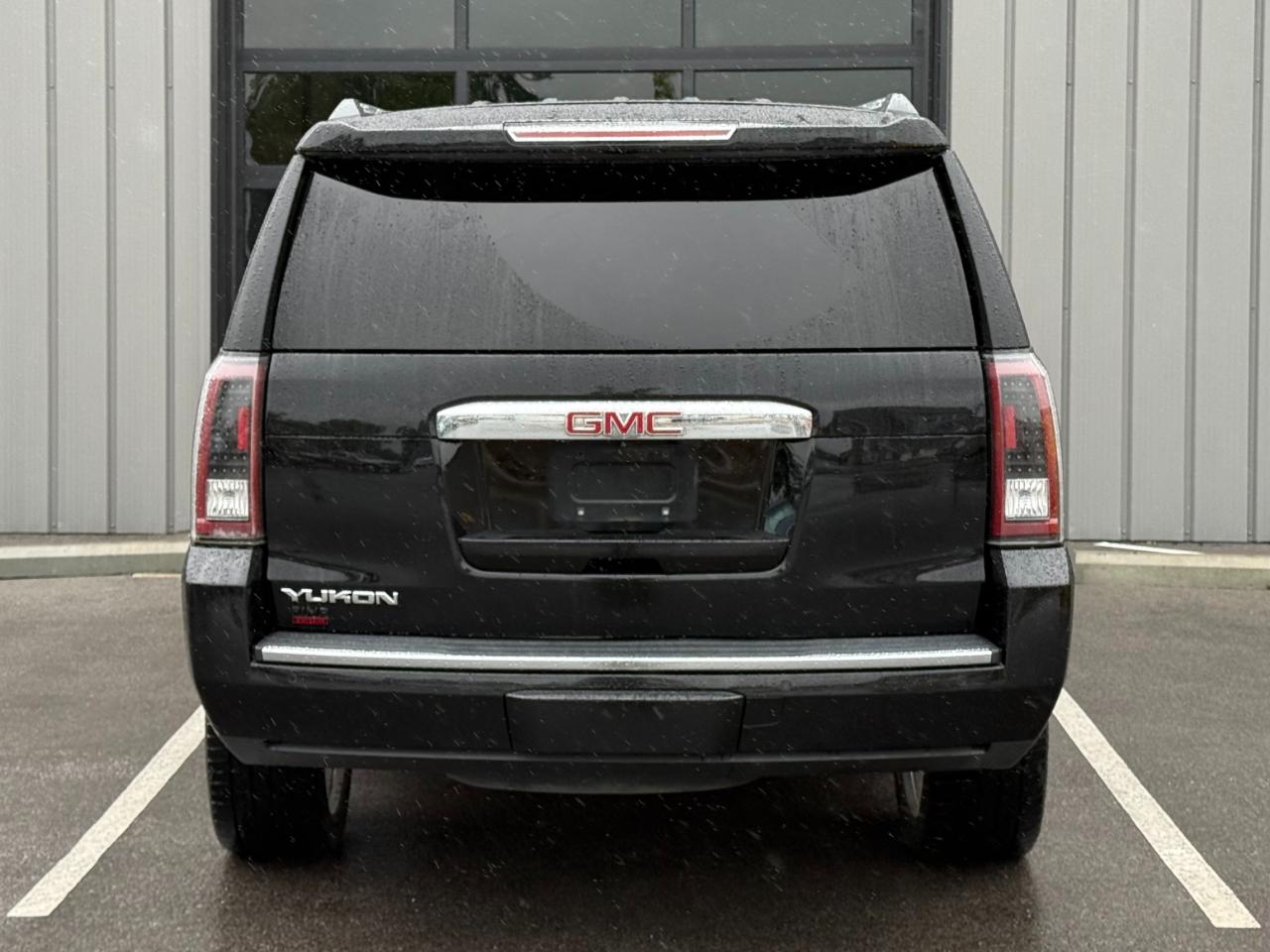 GMC Yukon 4WD 4dr Denali 2017