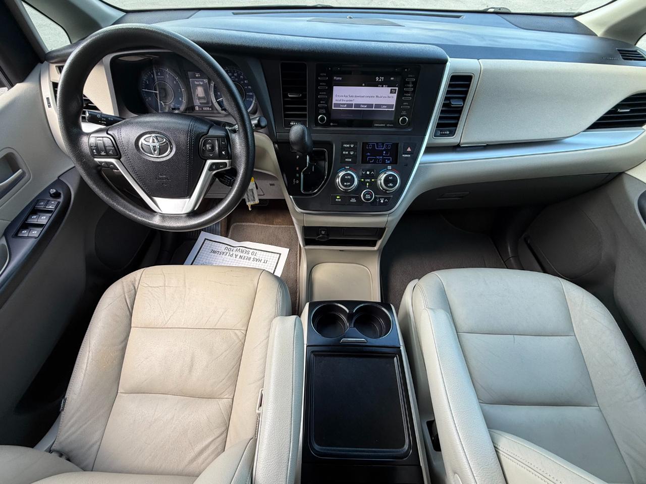 Toyota Sienna LE FWD 8-Passenger (Natl) 2018