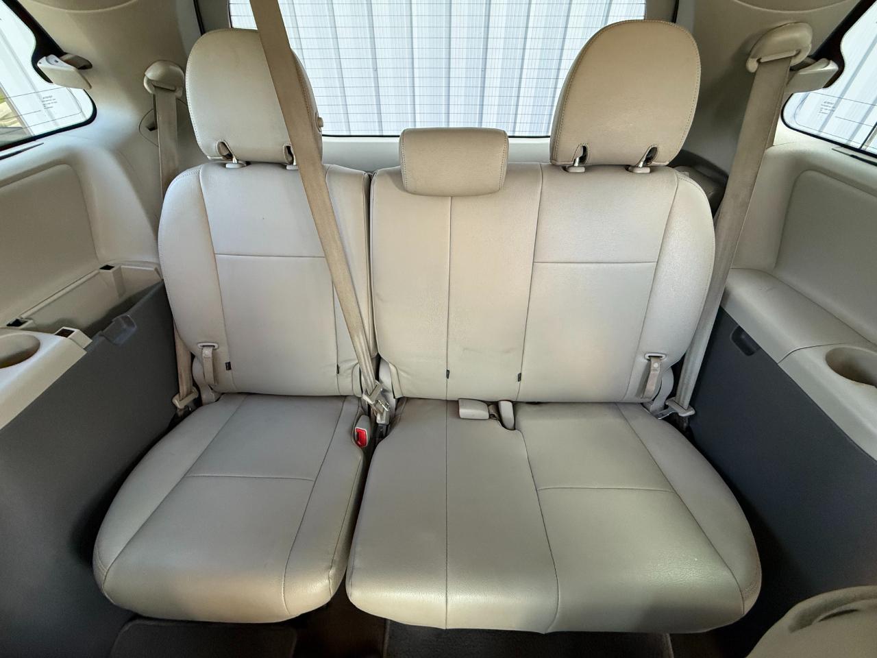 Toyota Sienna LE FWD 8-Passenger (Natl) 2018