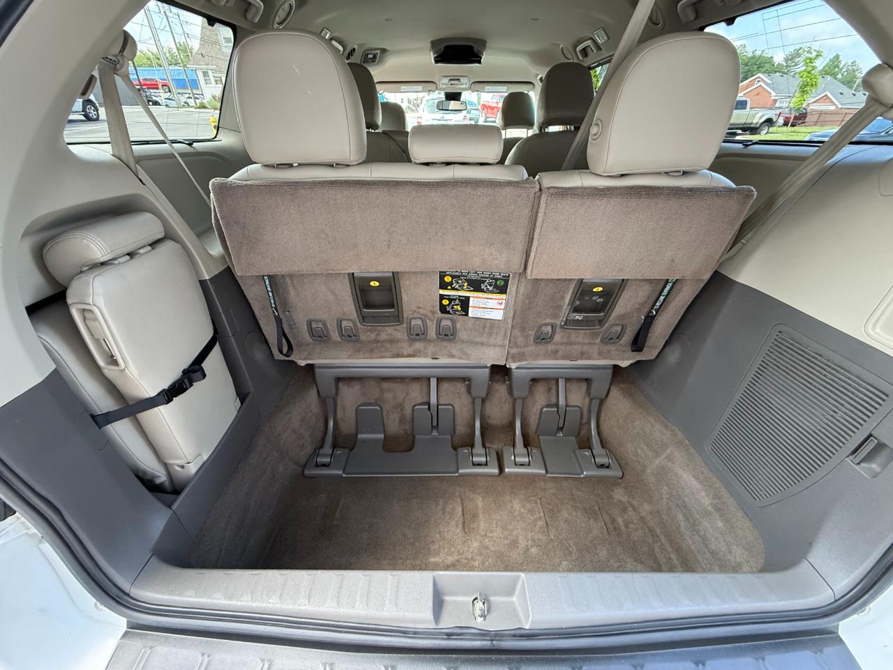 Toyota Sienna LE FWD 8-Passenger (Natl) 2018