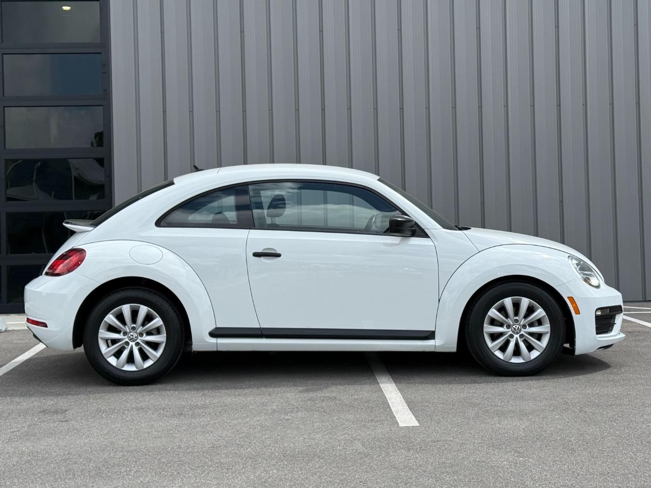 Volkswagen Beetle 1.8T Fleet Auto 2017