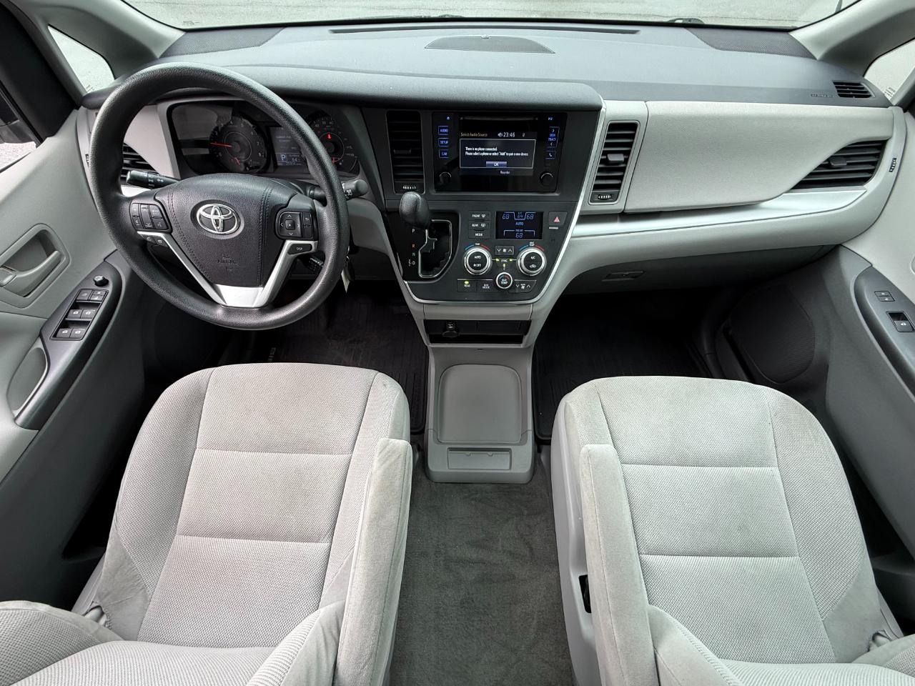 Toyota Sienna L FWD 7-Passenger (Natl) 2017