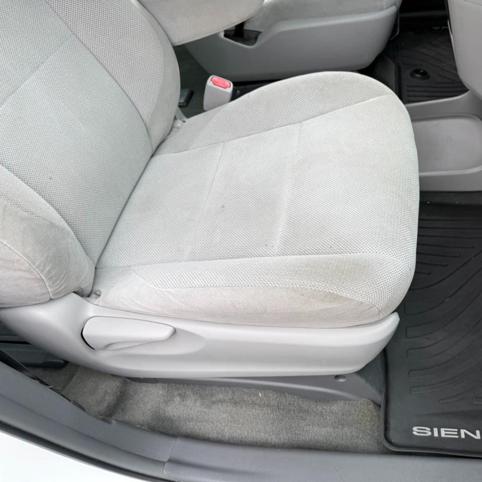 Toyota Sienna L FWD 7-Passenger (Natl) 2017