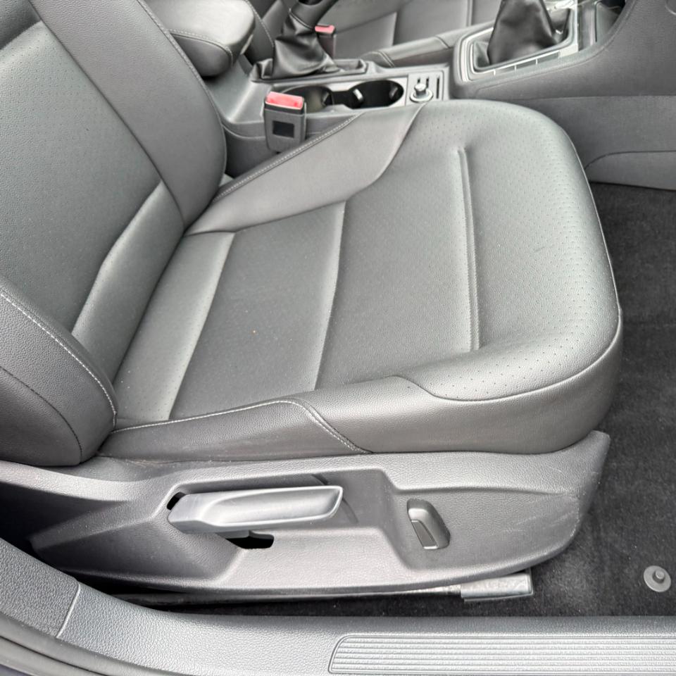 Volkswagen Golf 1.8T 4-Door Wolfsburg Edition Manual 2017