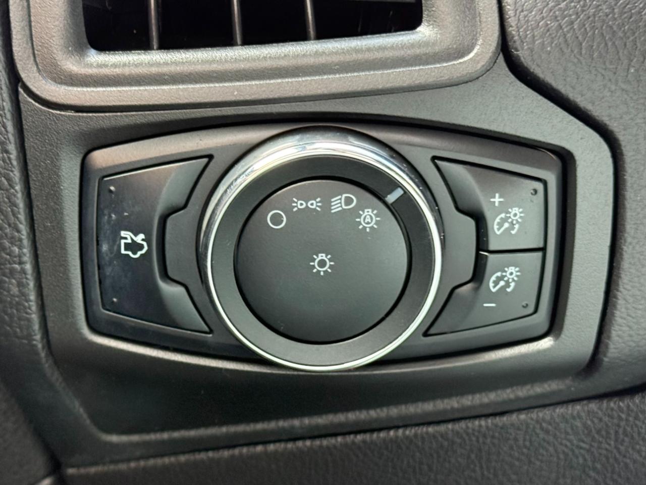 Ford Focus 5dr HB SE 2014