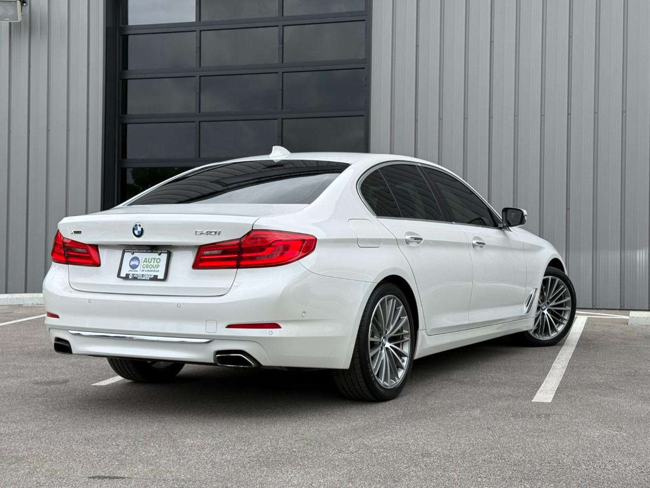 BMW 5 Series 540i xDrive Sedan 2017