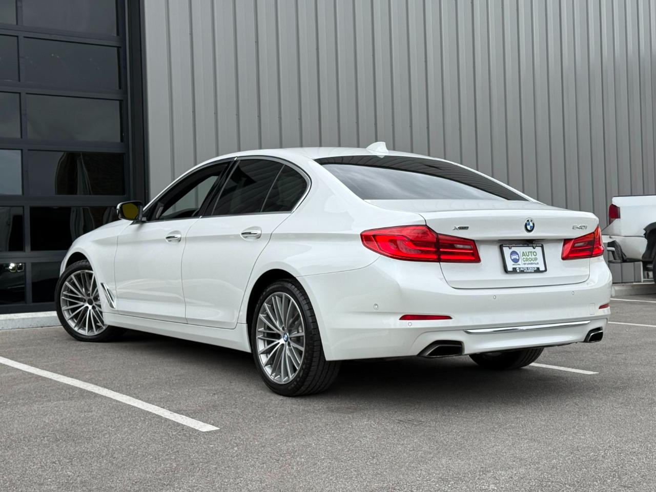 BMW 5 Series 540i xDrive Sedan 2017
