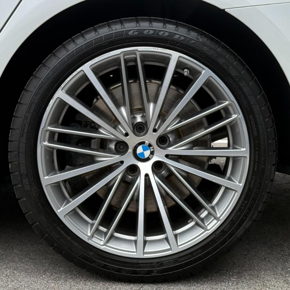 BMW 5 Series 540i xDrive Sedan 2017