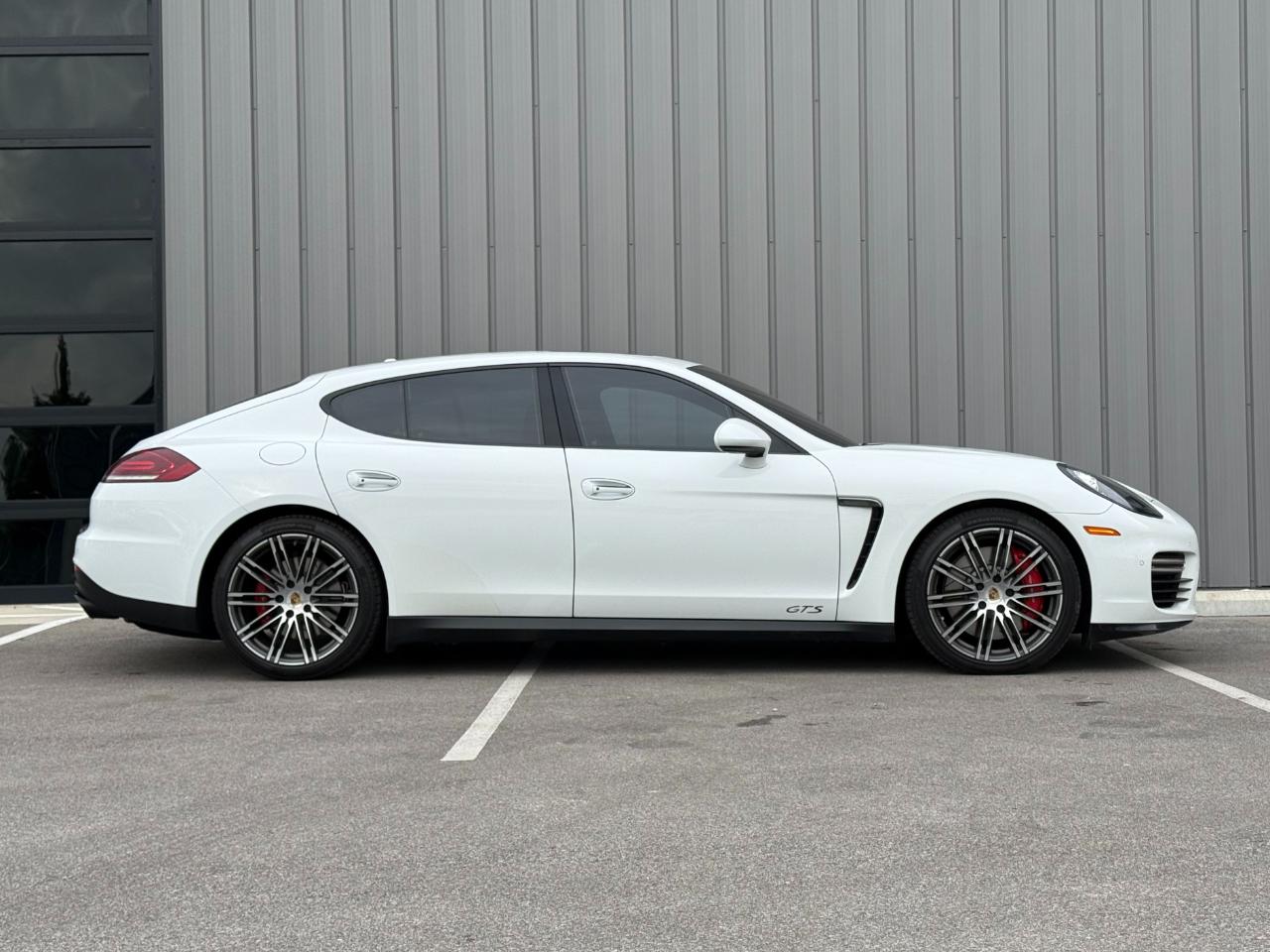 Porsche Panamera 4dr HB GTS 2015