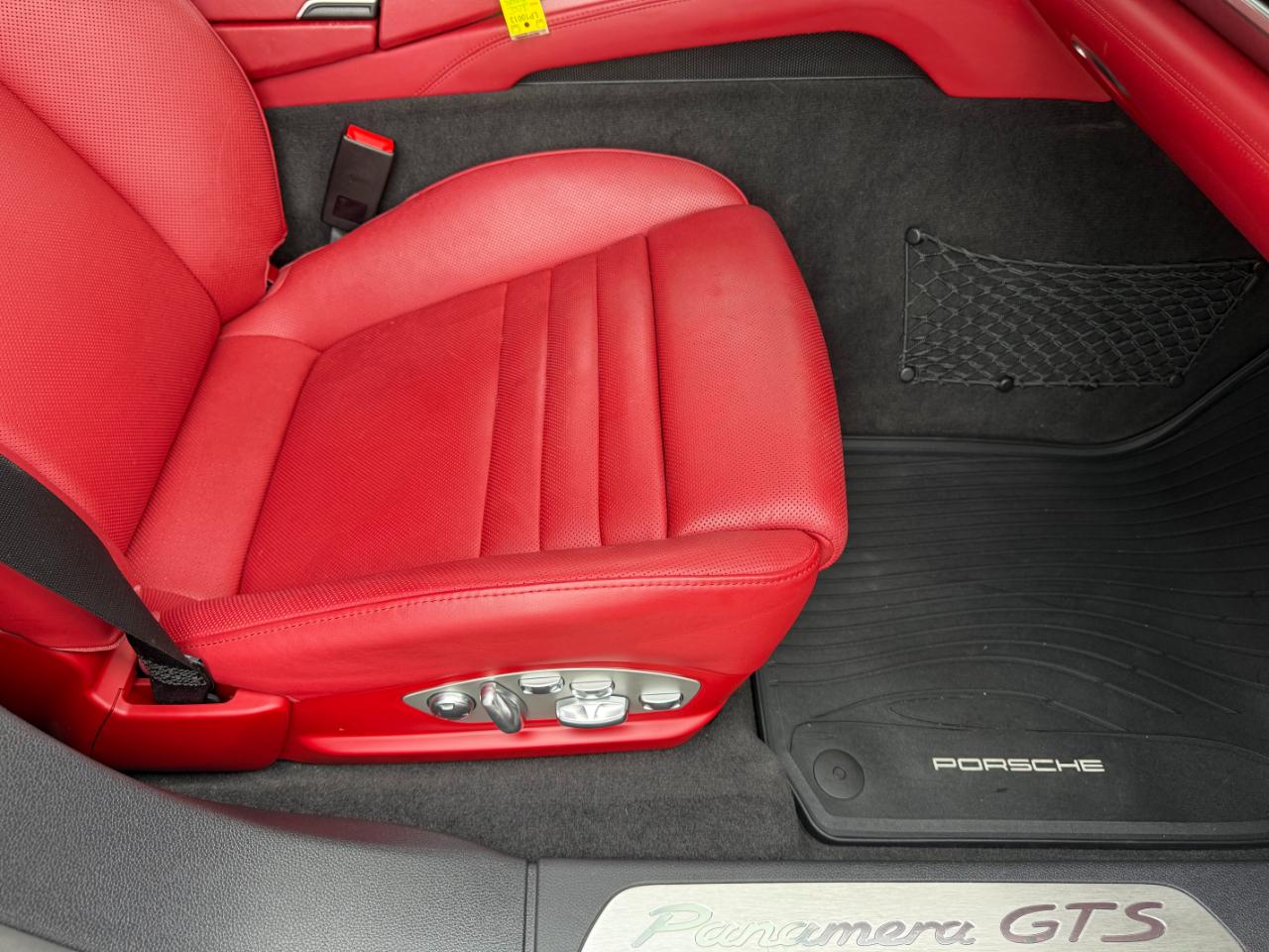 Porsche Panamera 4dr HB GTS 2015