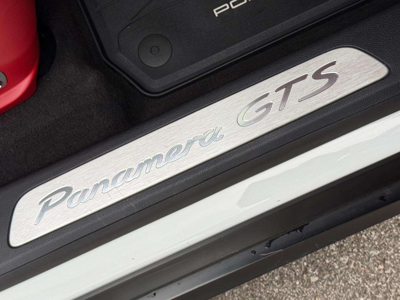 Porsche Panamera 4dr HB GTS 2015