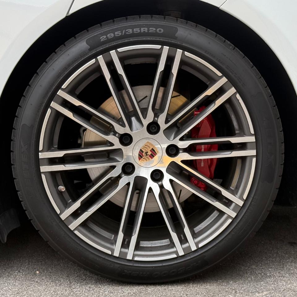 Porsche Panamera 4dr HB GTS 2015