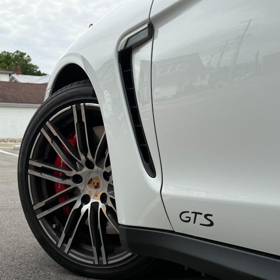 Porsche Panamera 4dr HB GTS 2015